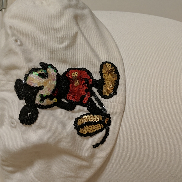 Women's XL DISNEY MICKEY MOUSE long sleeve t-shirt w/ matching hat. Pure white. - Picture 3 of 3